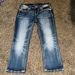 Nwot miss me Capri MIDRISE